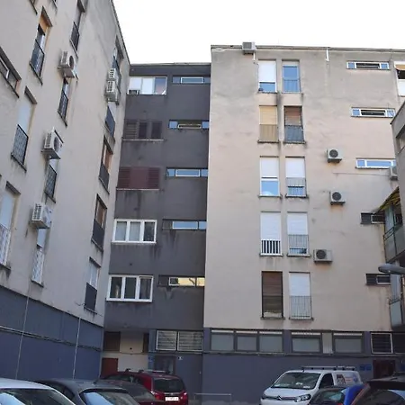 Dominis Apartment